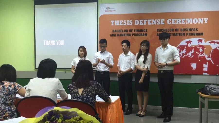 英國(guó)利茲碩士畢業(yè)論文答辯