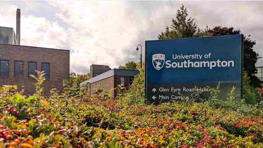 南安普頓大學(xué)校歷