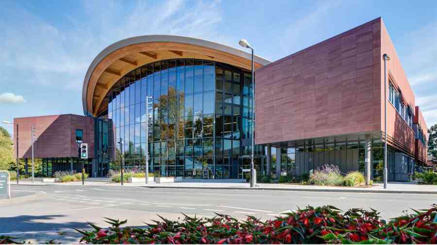 華威大學(xué)25-26學(xué)年校歷